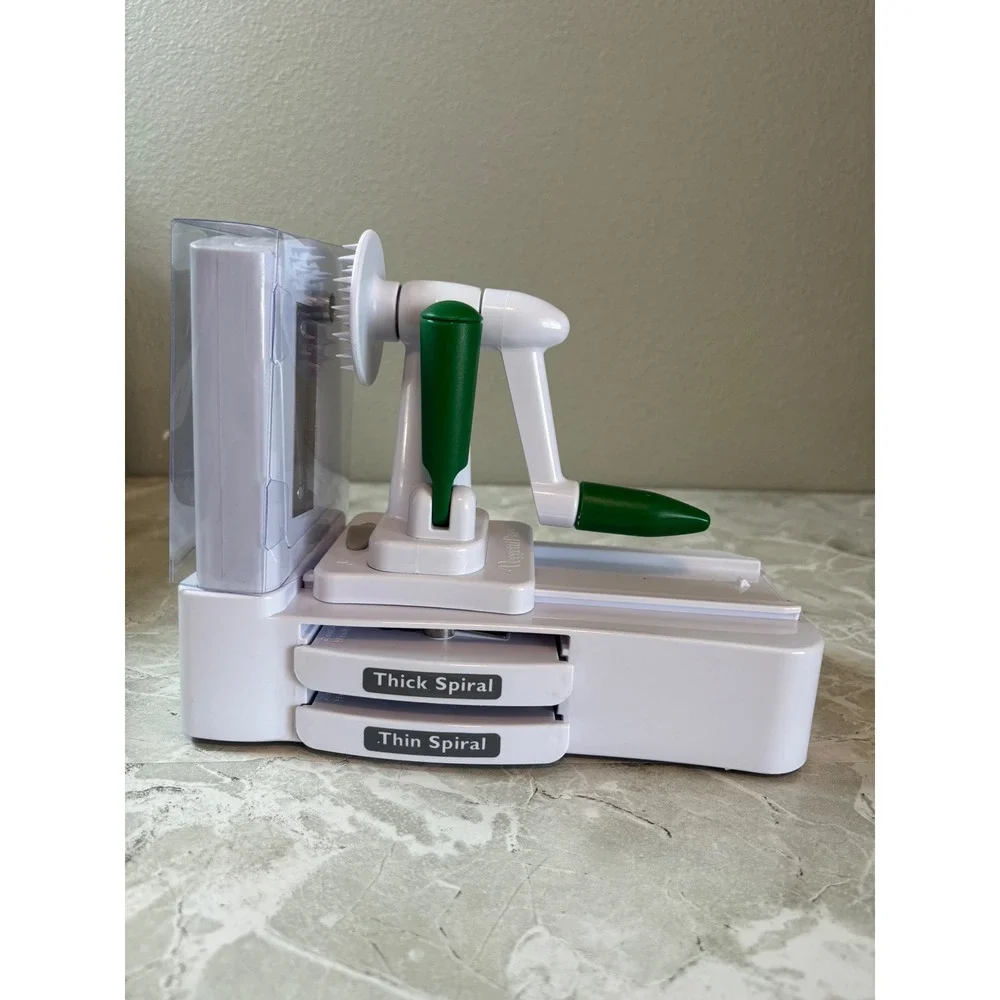 Veggetti Pro Table-Top Spiral Vegetable Cutter 3 Stainless Steel Blades‎ White